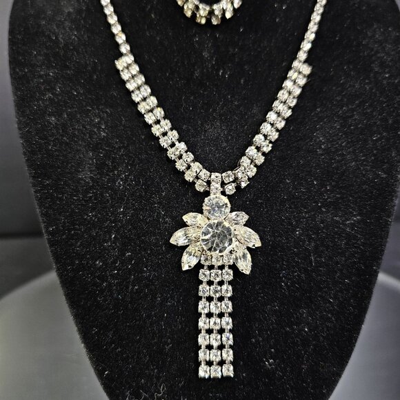 Vintage Rhinestone Necklace With Matching Tennis Bracelet. - Picture 2 of 13